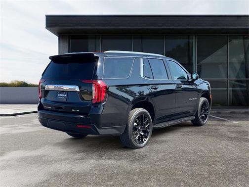 2023 GMC Yukon SLE