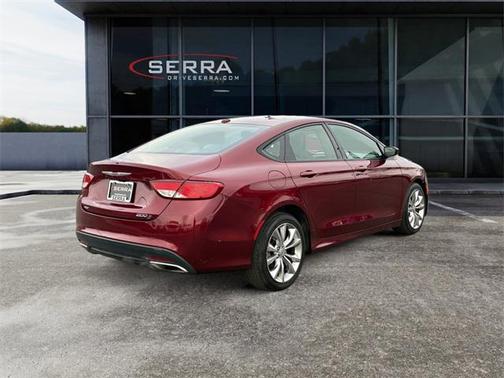 2015 Chrysler 200 S