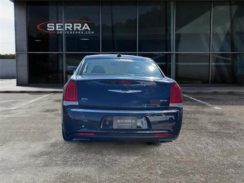 2016 Chrysler 300 Limited