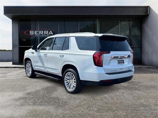 2023 GMC Yukon SLT