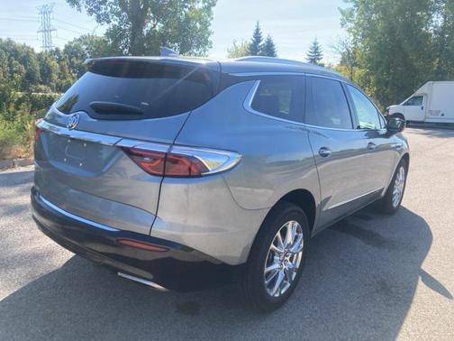 2023 Buick Enclave Essence AWD