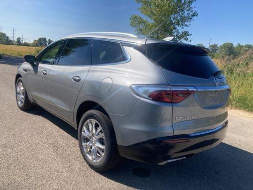 2023 Buick Enclave Essence AWD
