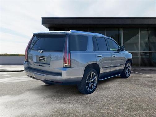 2019 Cadillac Escalade Luxury