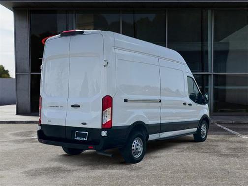 2022 Ford Transit-250 Base