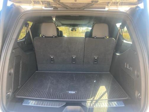 2025 Chevrolet Suburban 4WD High Country