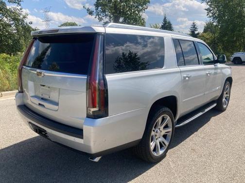 2017 Cadillac Escalade ESV Premium Luxury