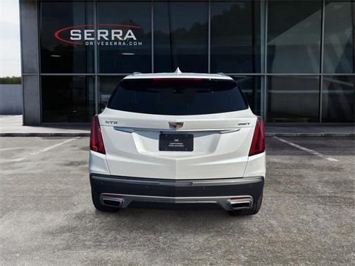 2022 Cadillac XT5 Premium Luxury