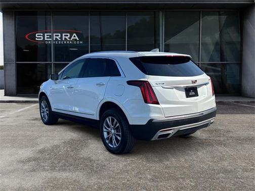 2022 Cadillac XT5 Premium Luxury