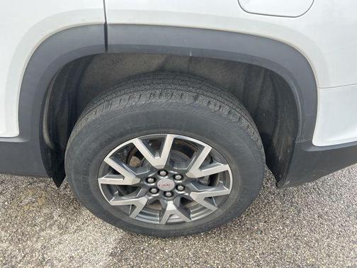 Summit White 2023 GMC Acadia AWD SLE