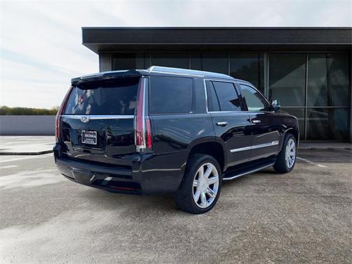 2018 Cadillac Escalade Luxury