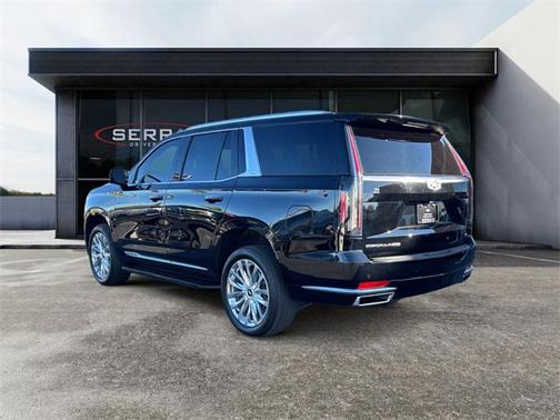 2022 Cadillac Escalade Premium Luxury