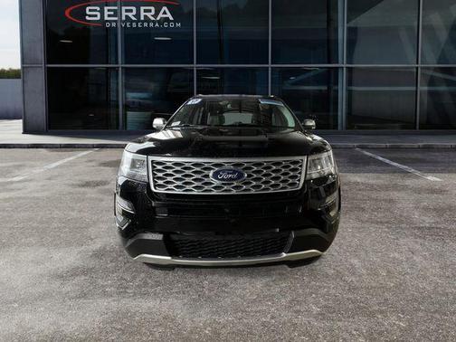 White Platinum Metallic Tri-Coat 2017 Ford Explorer Platinum