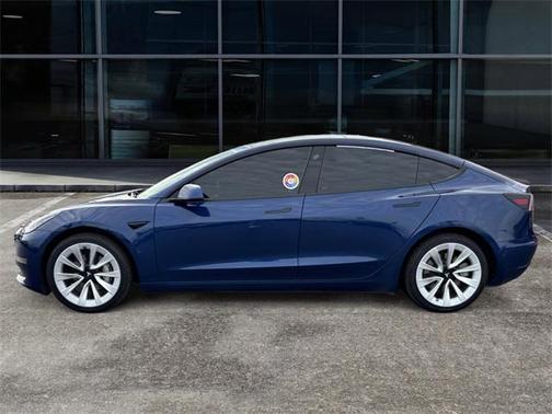 2022 Tesla Model 3 Standard Range