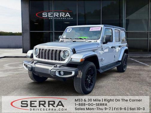 Silver Zynith Clearcoat 2024 Jeep Wrangler 4-Door Sahara