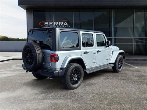 2024 Jeep Wrangler 4-Door Sahara