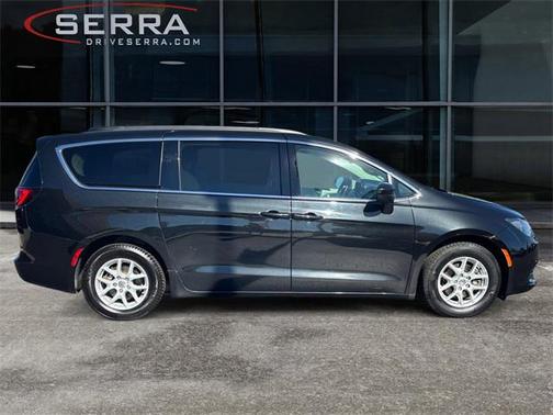 2020 Chrysler Voyager LXI