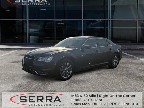 2017 Chrysler 300 Limited