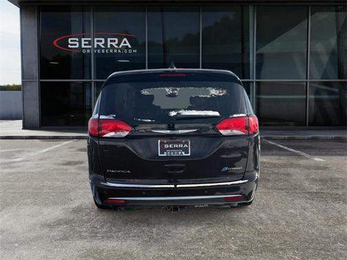 2018 Chrysler Pacifica Hybrid Touring Plus