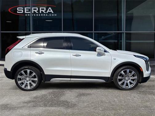 2022 Cadillac XT4 Premium Luxury