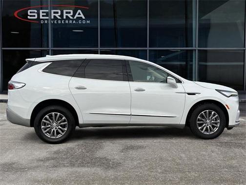 2023 Buick Enclave Essence AWD
