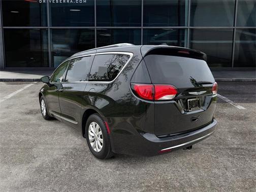 2018 Chrysler Pacifica Touring-L Plus