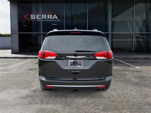 2018 Chrysler Pacifica Touring-L Plus