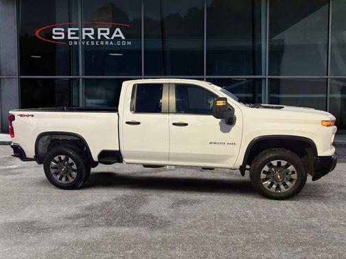 Summit White 2024 Chevrolet Silverado 2500 Custom