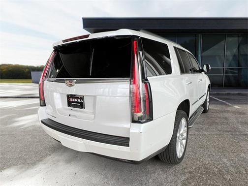 2018 Cadillac Escalade Luxury