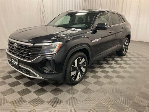 Deep Black Pearl Effect 2025 Volkswagen Atlas Cross Sport 2.0T SE w/Technology