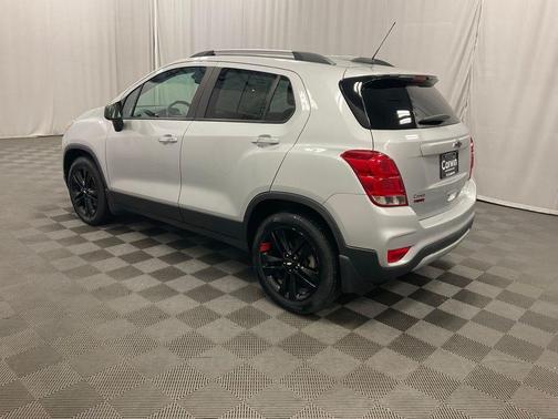 Silver Ice Metallic 2019 Chevrolet Trax LT