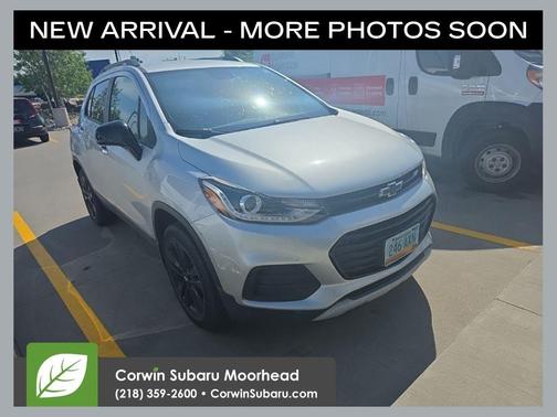 Silver Ice Metallic 2019 Chevrolet Trax LT
