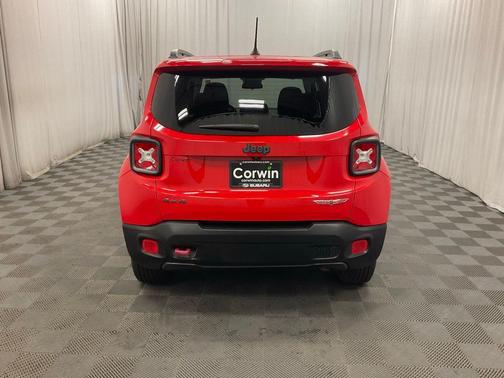 2017 Jeep Renegade Trailhawk