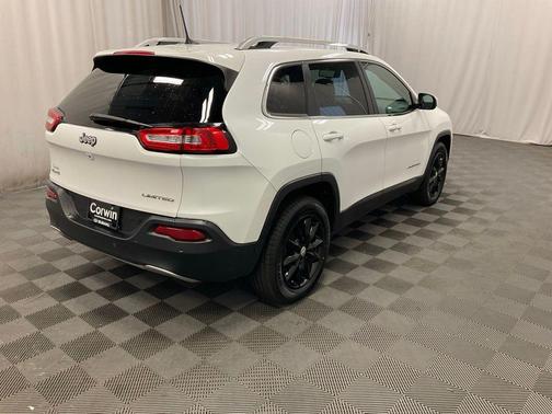 Bright White Clearcoat 2018 Jeep Cherokee Limited
