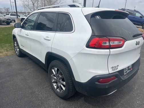 Bright White Clearcoat 2018 Jeep Cherokee Limited