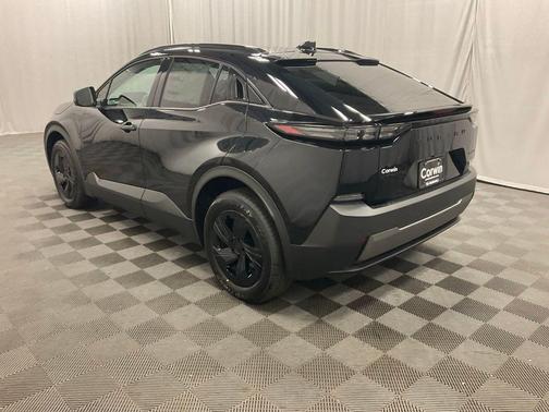 Black 2026 Subaru Uncharted