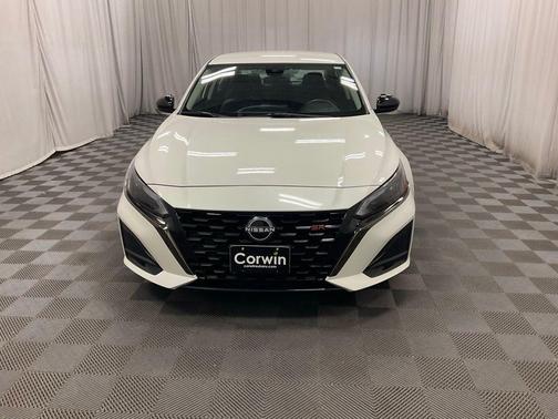 White 2023 Nissan Altima 2.5 SR