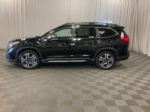 Crystal Black Silica 2023 Subaru Ascent Limited 7-Passenger