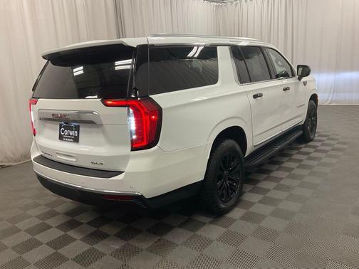 2024 GMC Yukon XL SLT