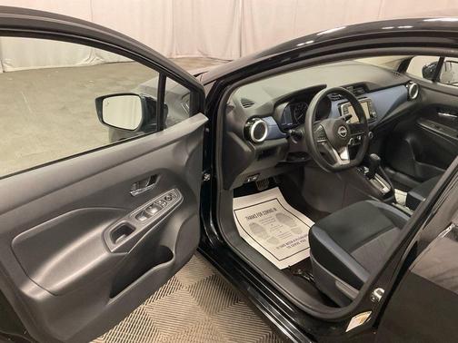 2023 Nissan Versa 1.6 SV