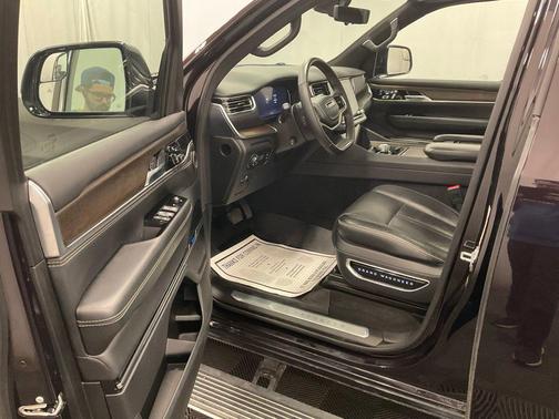 Ember Pearlcoat 2023 Jeep Grand Wagoneer Series II