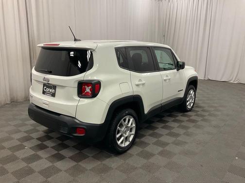 Alpine White Clearcoat 2023 Jeep Renegade Latitude