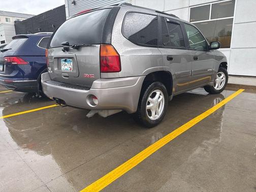 Steel Gray Metallic 2005 GMC Envoy SLE