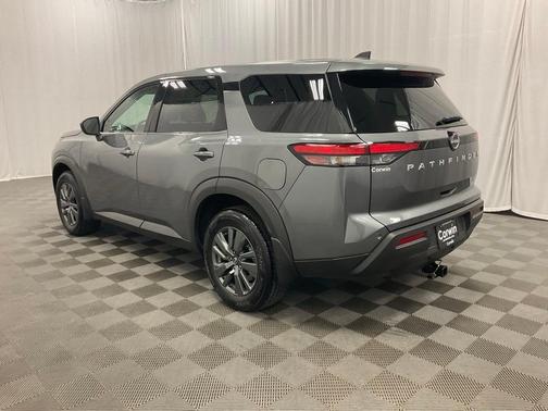2024 Nissan Pathfinder S