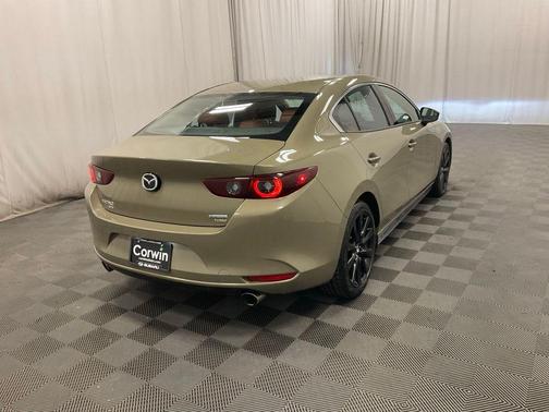 2024 Mazda Mazda3 2.5 Carbon Turbo