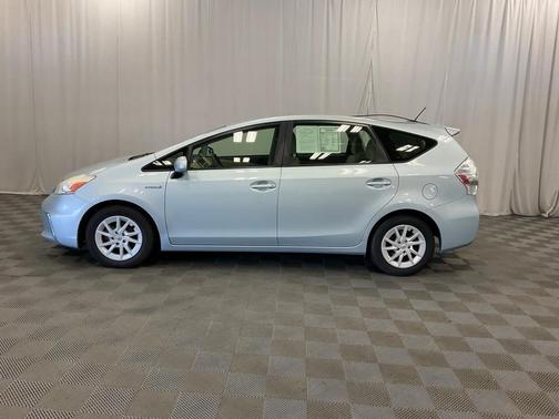 2013 Toyota Prius v Three