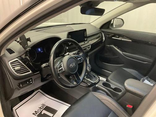 2021 Kia Seltos EX