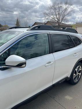 Crystal White Pearl 2020 Subaru Outback Limited