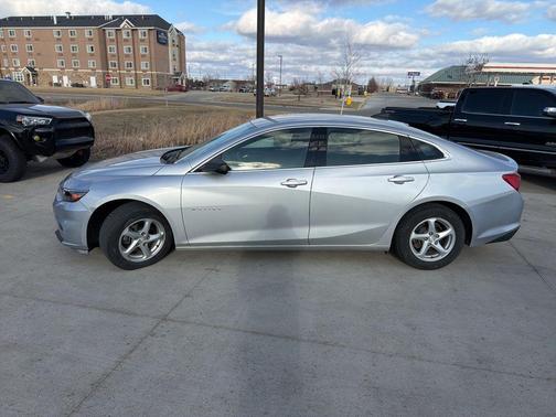 2017 Chevrolet Malibu 1LS