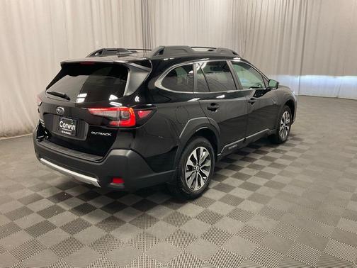 Crystal Black Silica 2025 Subaru Outback Limited