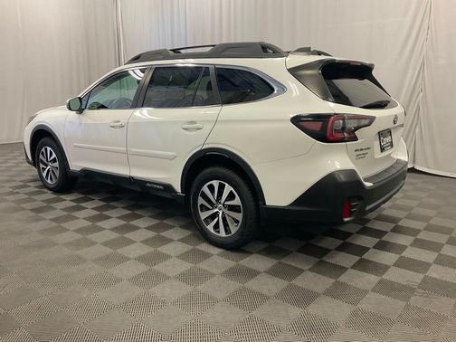 Crystal White Pearl 2020 Subaru Outback Premium